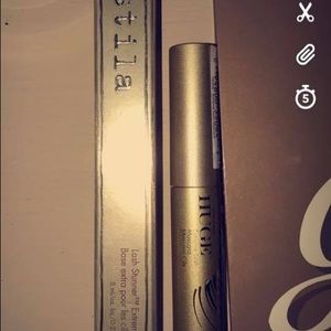 Lash stunner and Mascara